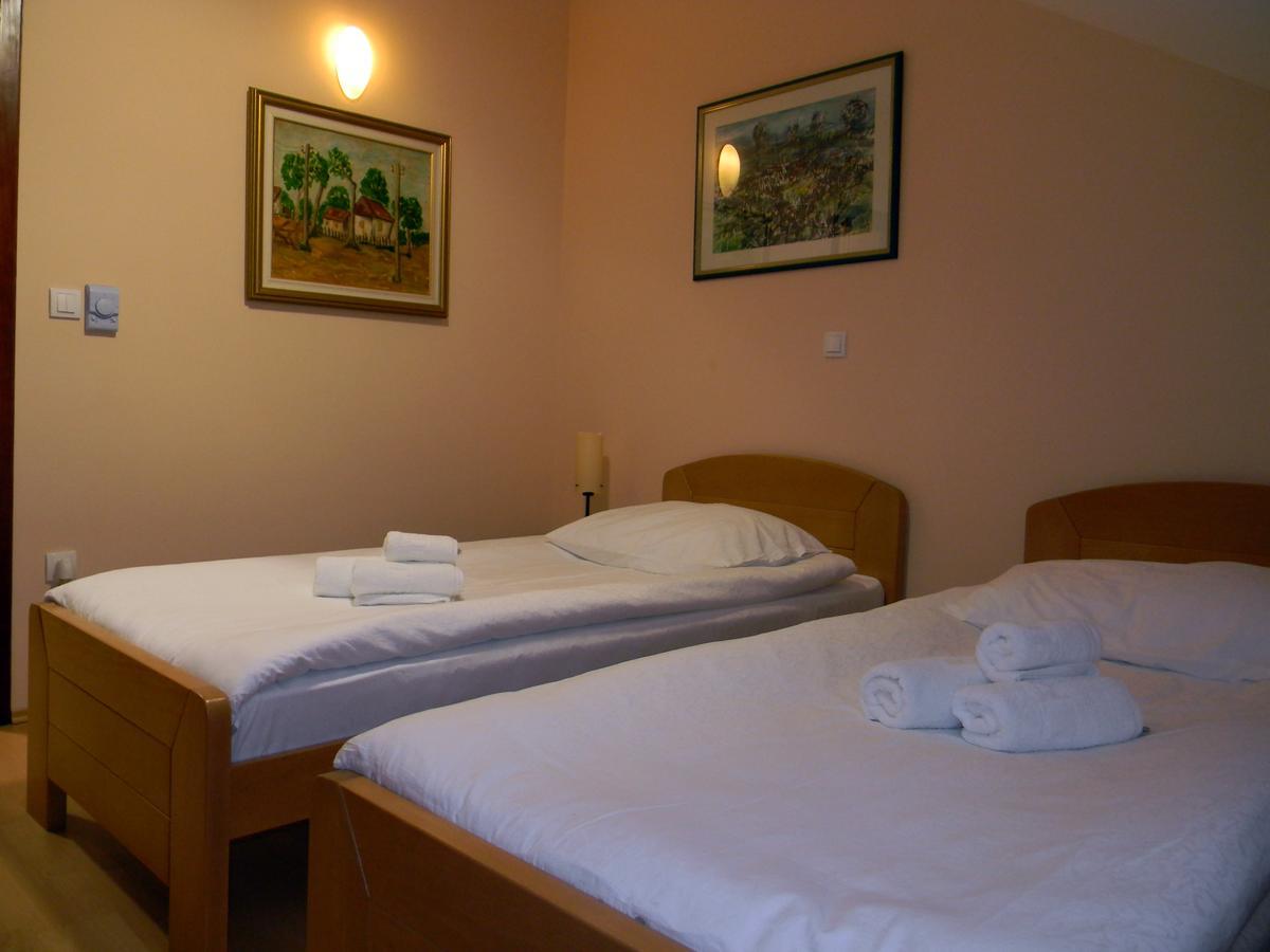 Stari Mlin Hotel Vrsac Eksteriør billede