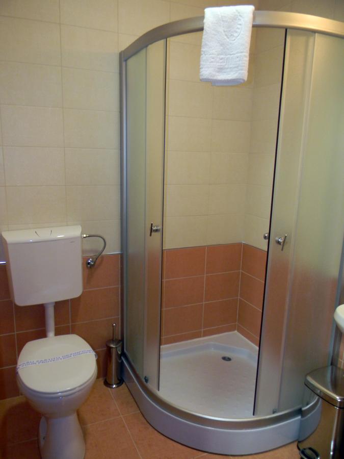 Stari Mlin Hotel Vrsac Eksteriør billede