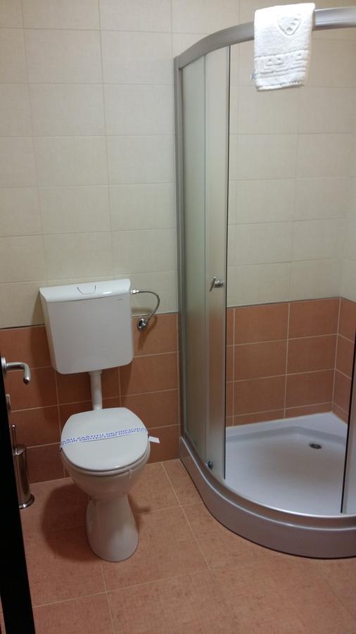 Stari Mlin Hotel Vrsac Eksteriør billede