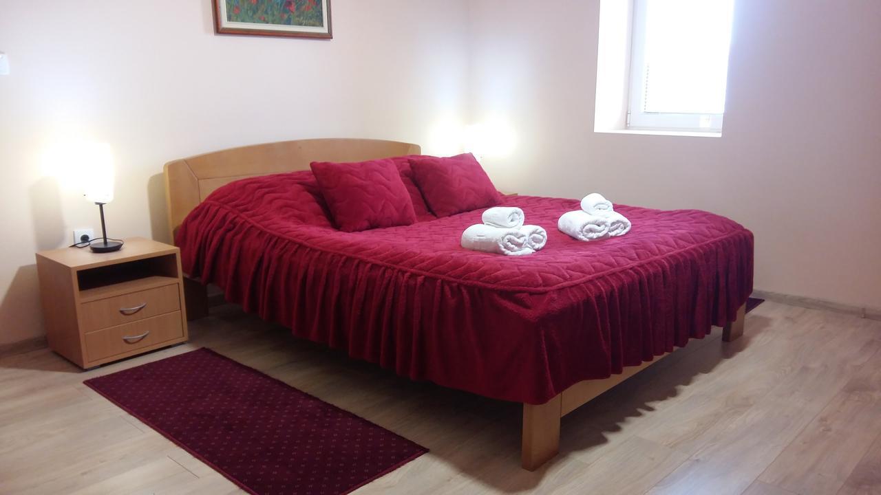 Stari Mlin Hotel Vrsac Eksteriør billede