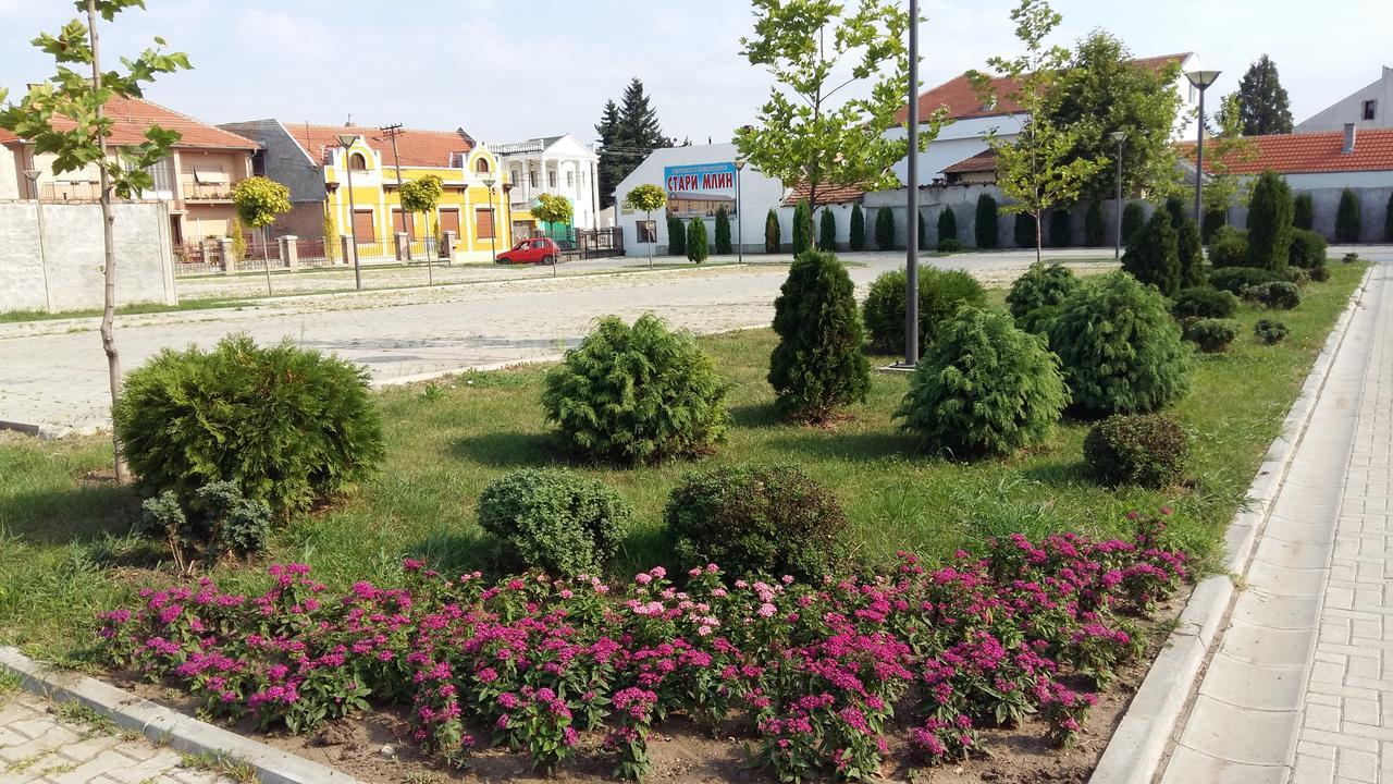 Stari Mlin Hotel Vrsac Eksteriør billede