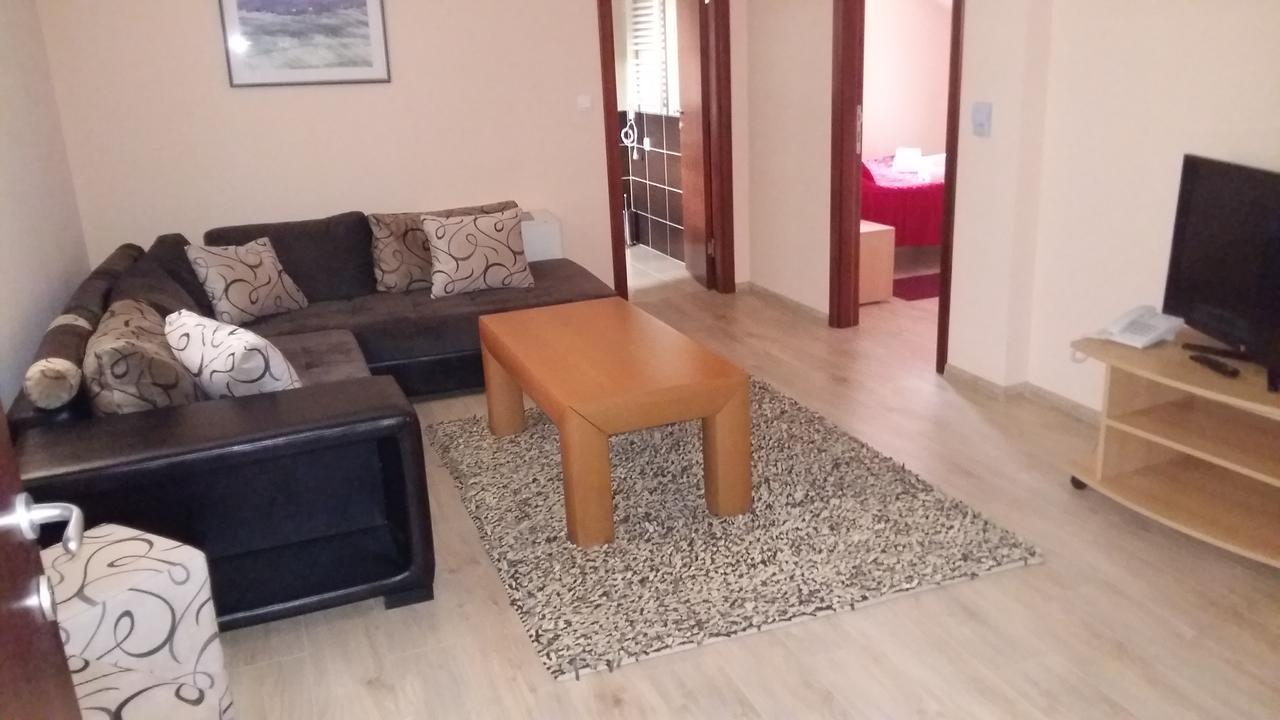 Stari Mlin Hotel Vrsac Eksteriør billede